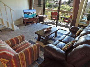 Charming One Bedroom with loft by the pool
